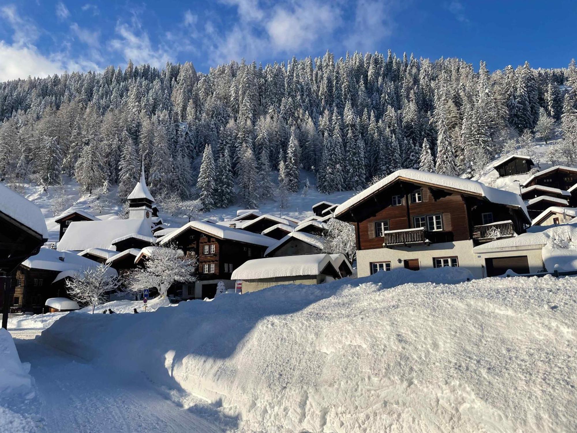Appartamento Haus Bortis Goms Esterno foto